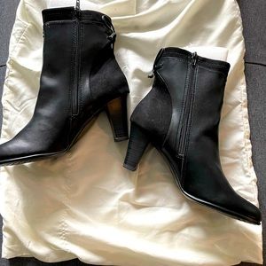 Womens Ankle Boot Black size 11. New Never Worn.